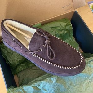 New in box Eddie Bauer Slippers, Size 11